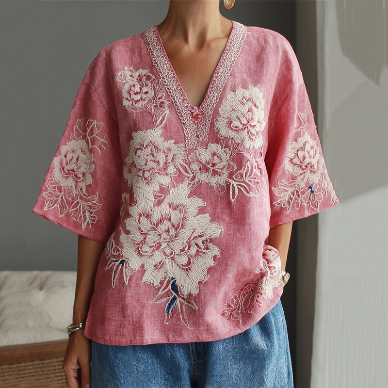 Anmutig gestaltete T-Shirt