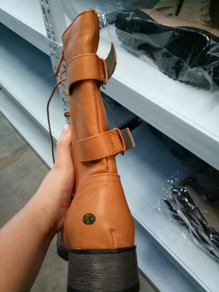 Schicke Orthopädische Stiefel mit einzigartigem Design