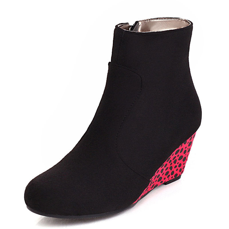 Schicke Orthopädische Stiefel mit einzigartigem Design