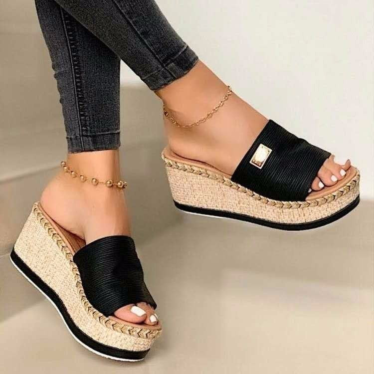 Schicke Orthopädische Sandalen mit einzigartigem Design