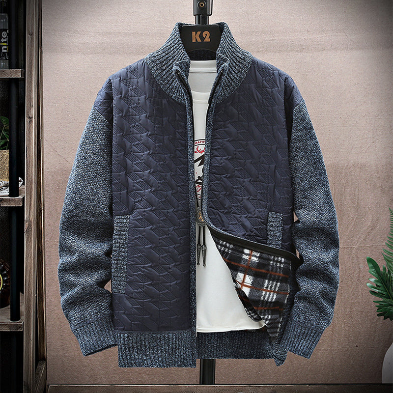 Durchdacht gestaltete Strickjacke
