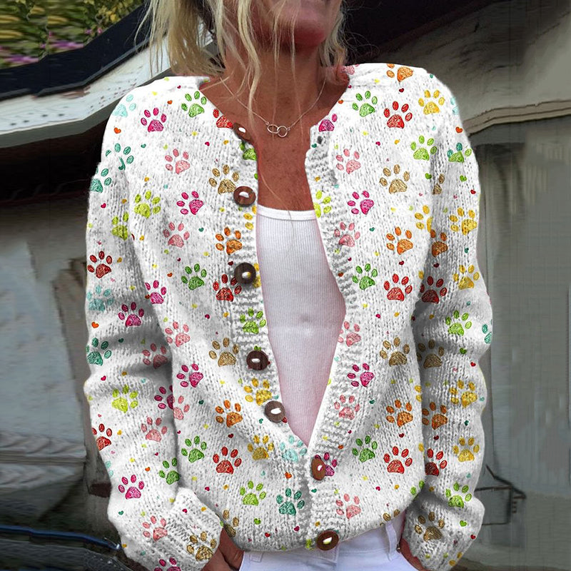 Klassisch gestaltete Strickjacke