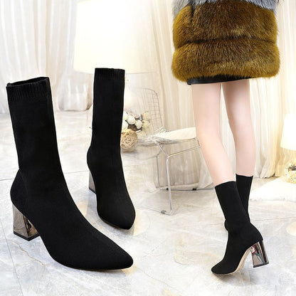 Schicke Orthopädische Stiefel mit einzigartigem Design