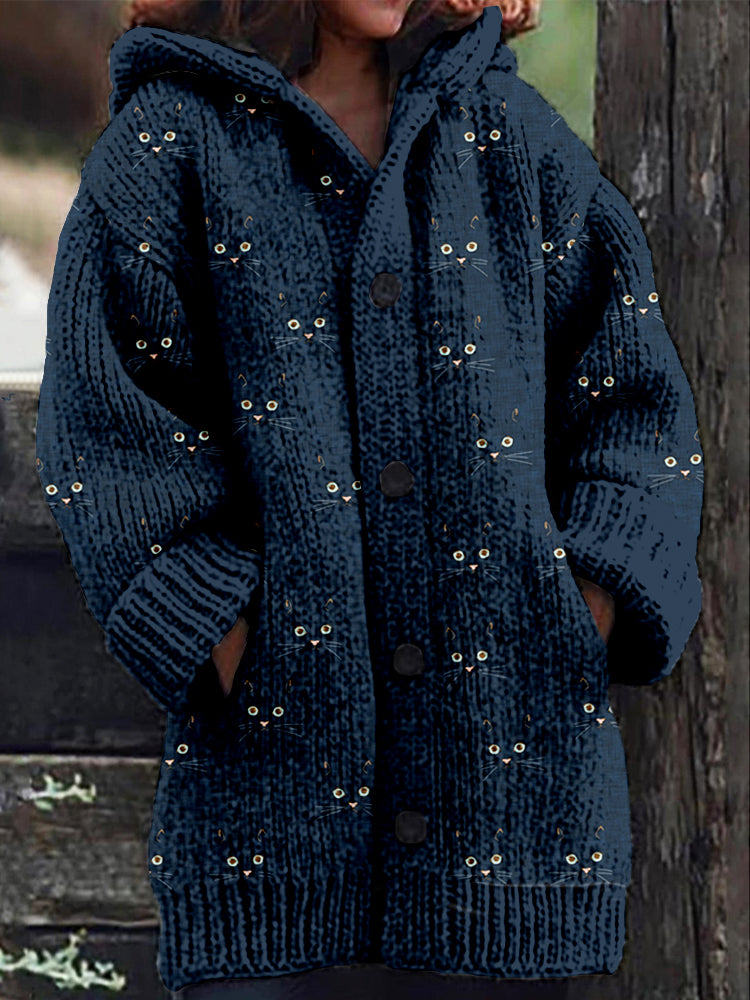 Klassisch gestaltete Strickjacke