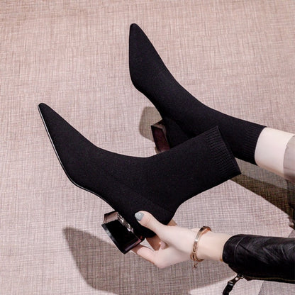 Schicke Orthopädische Schuhe mit einzigartigem Design