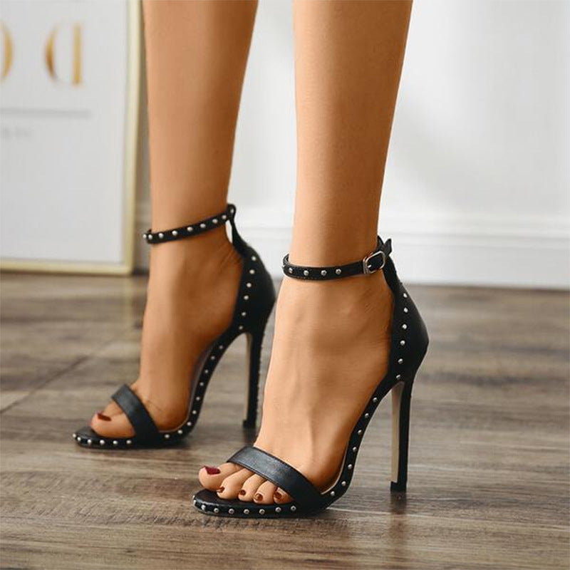 Anmutige Orthopädische Sandalen für modernen Look