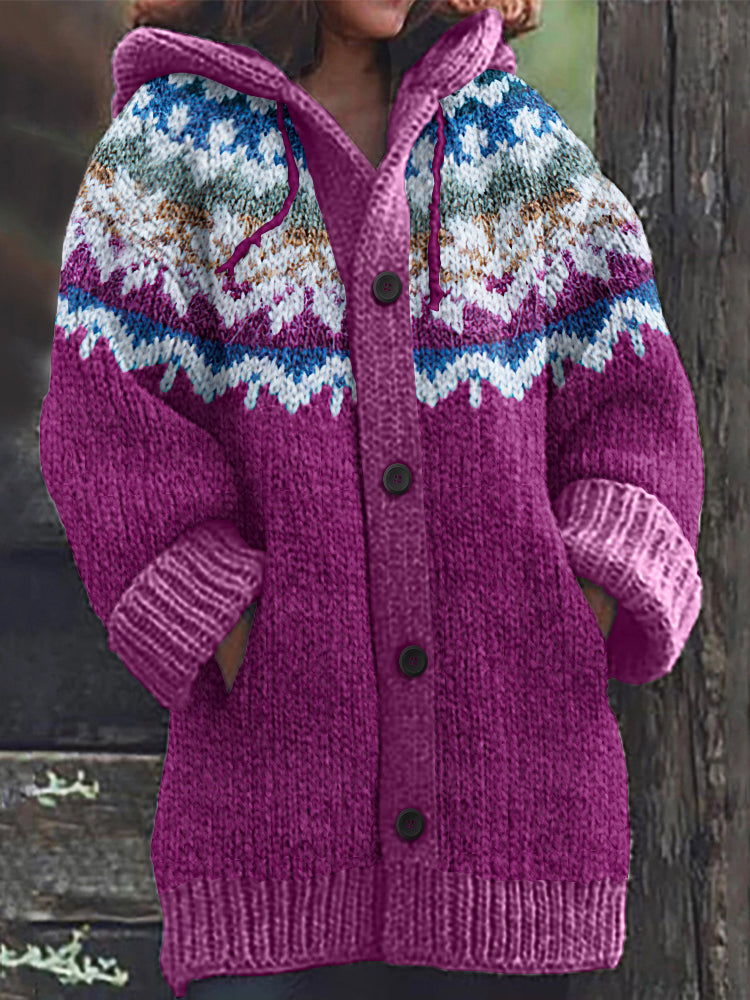 Klassisch gestaltete Strickjacke