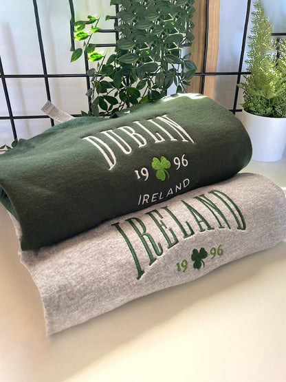 Comstylish Dublin & Ireland Vintage Embroidered Couple Long Sleeve Sweatshirt