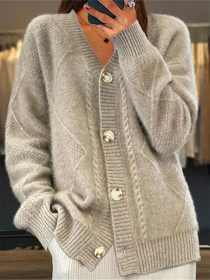 Kaschmirmix-Strickjacke mit zartem Zopfbesatz und Knopfleiste