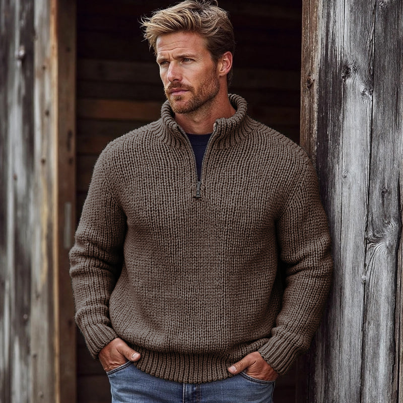 Klassisch gestaltete Pullover