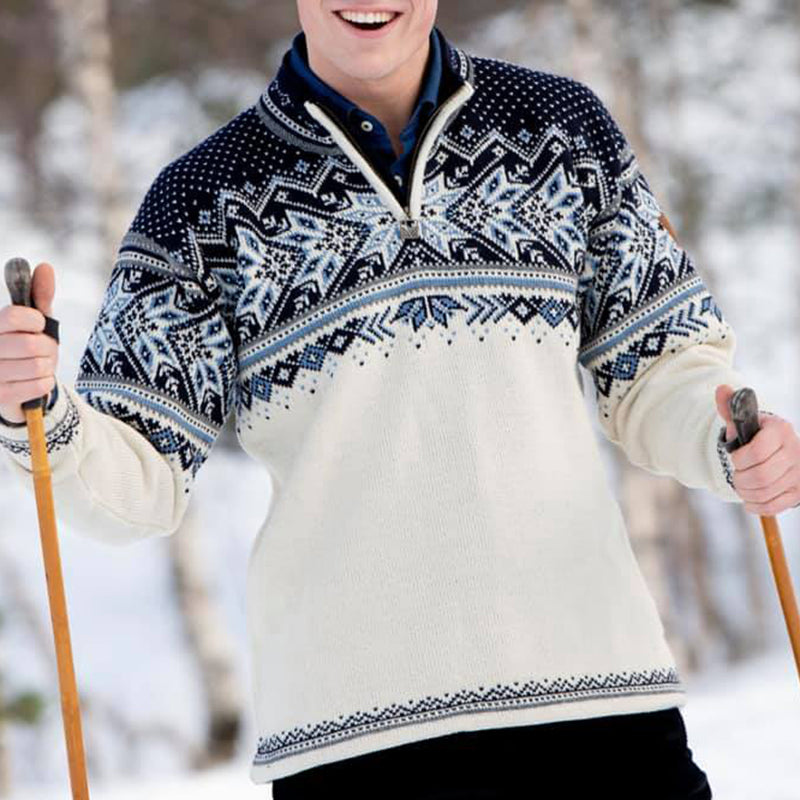 Klassisch gestaltete Pullover