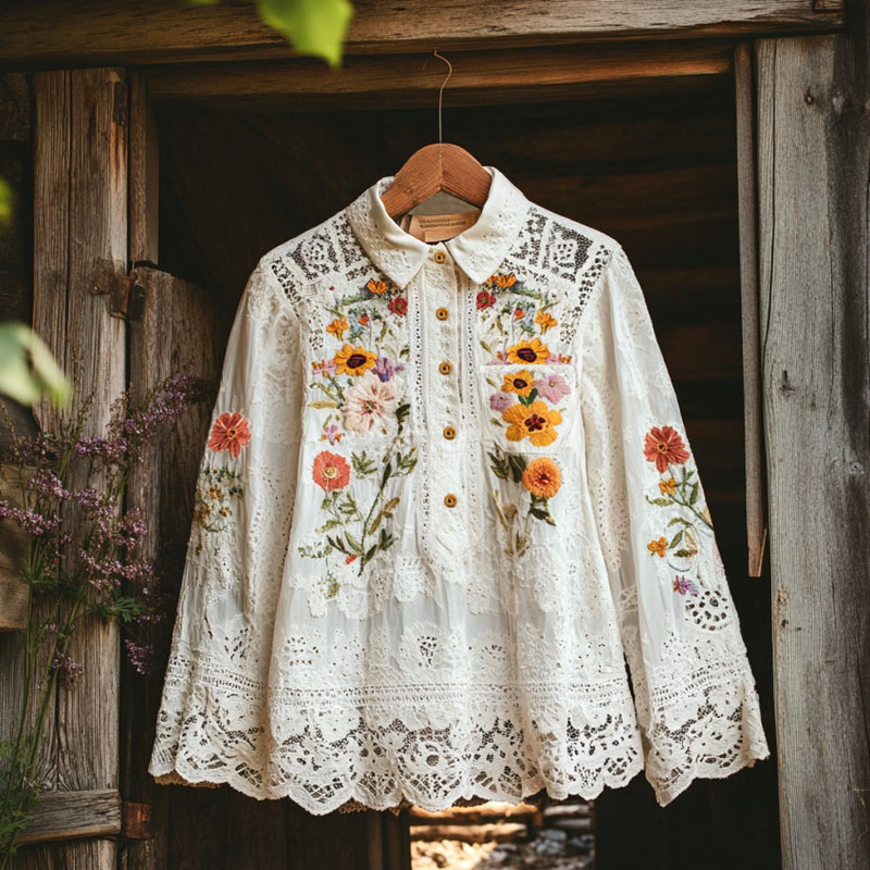 Klassisch gestaltete Bluse