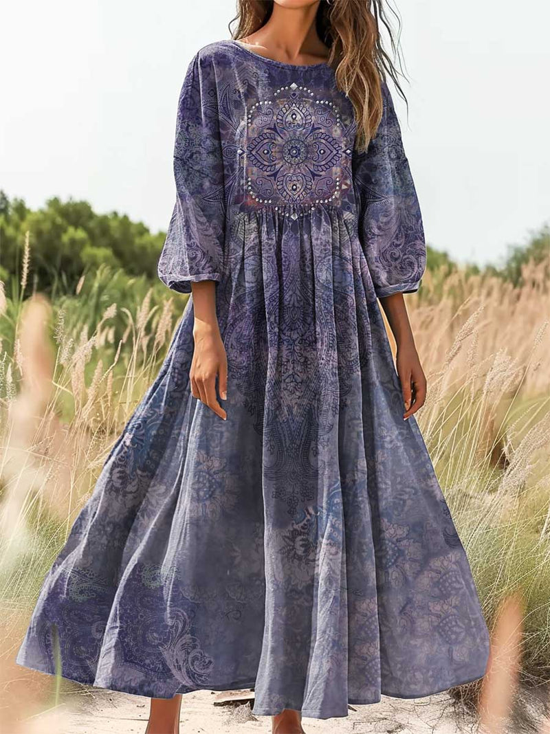 Klassisch gestaltete Kleid