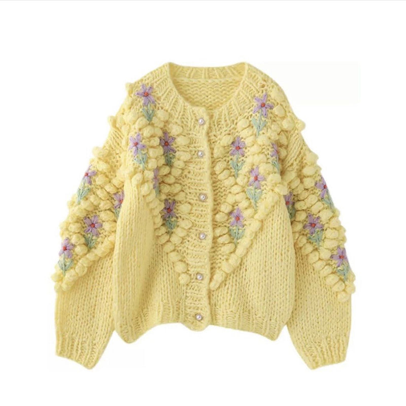 Durchdacht gestaltete Strickjacke