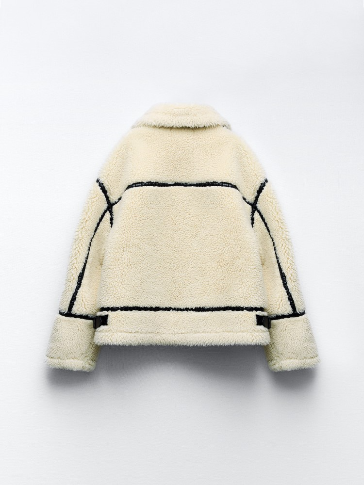 Anmutig gestaltete Jacke