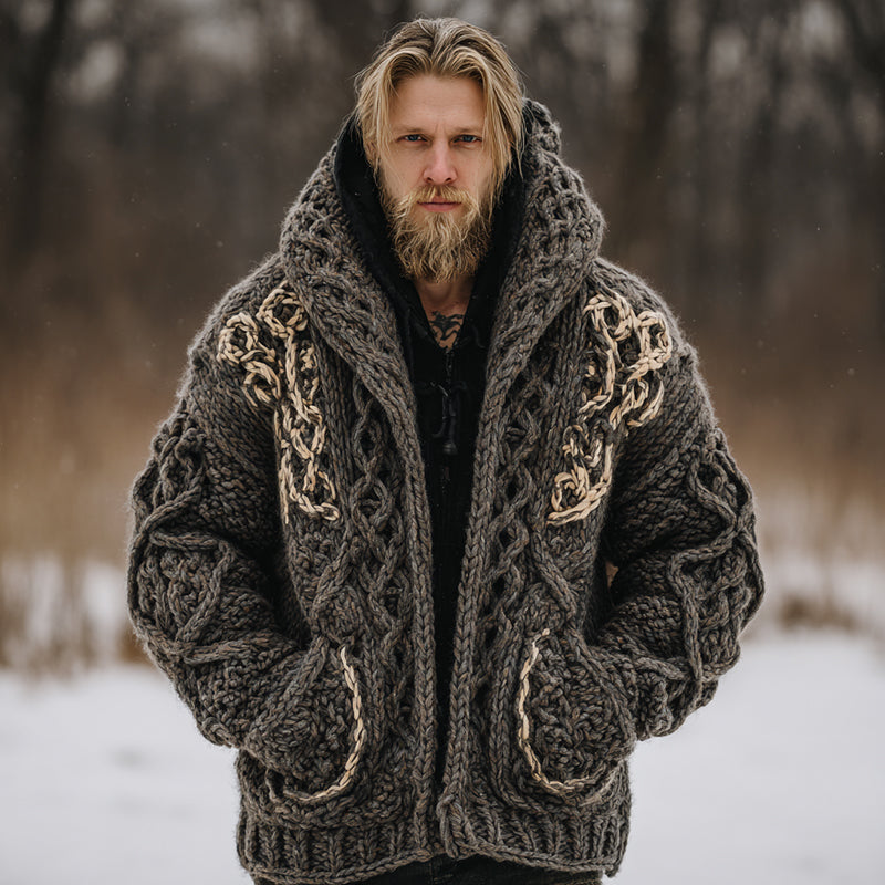 Durchdacht gestaltete Strickjacke