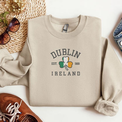 Comstylish Ireland Art Pattern Vintage Cozy Sweatshirt