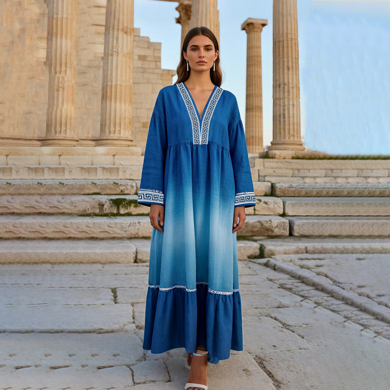 Klassisch gestaltete Kleid