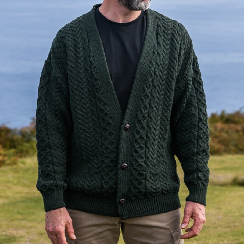 Wunderschön gefertigte Strickjacke