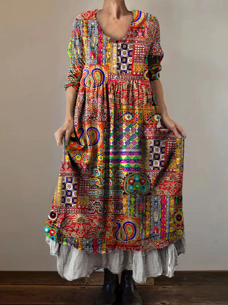 Klassisch gestaltete Kleid