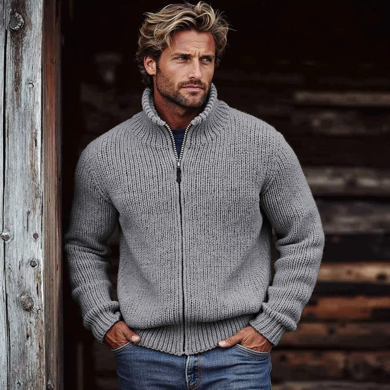 Klassisch designter Pullover