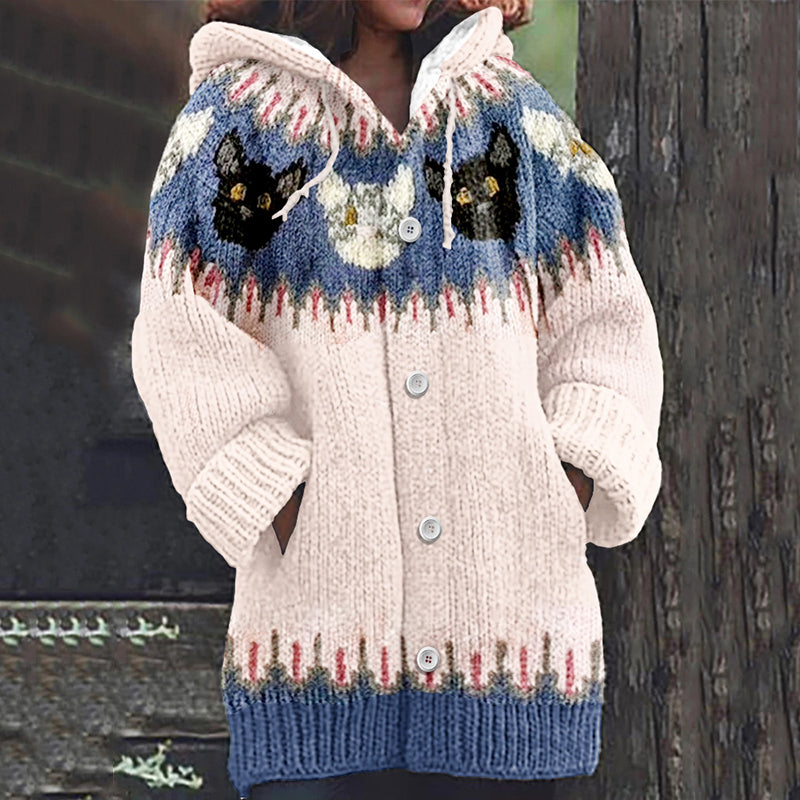 Klassisch gestaltete Strickjacke