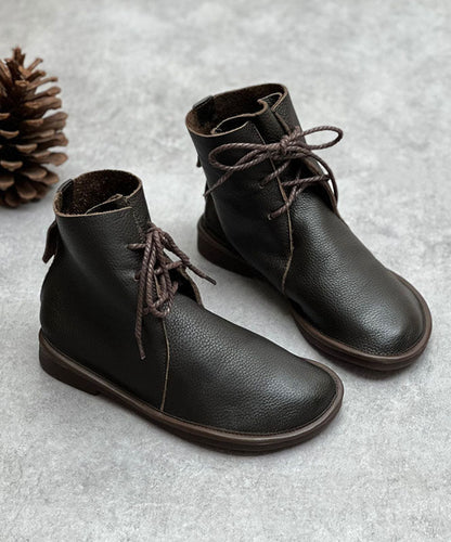 Schicke orthopädische Stiefel mit einzigartigem Design