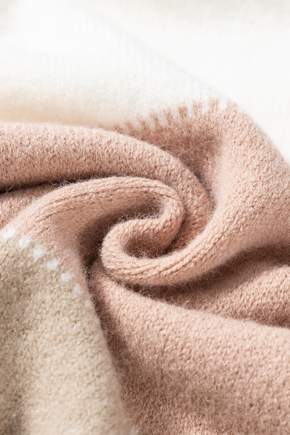 Anmutig gestaltete Pullover