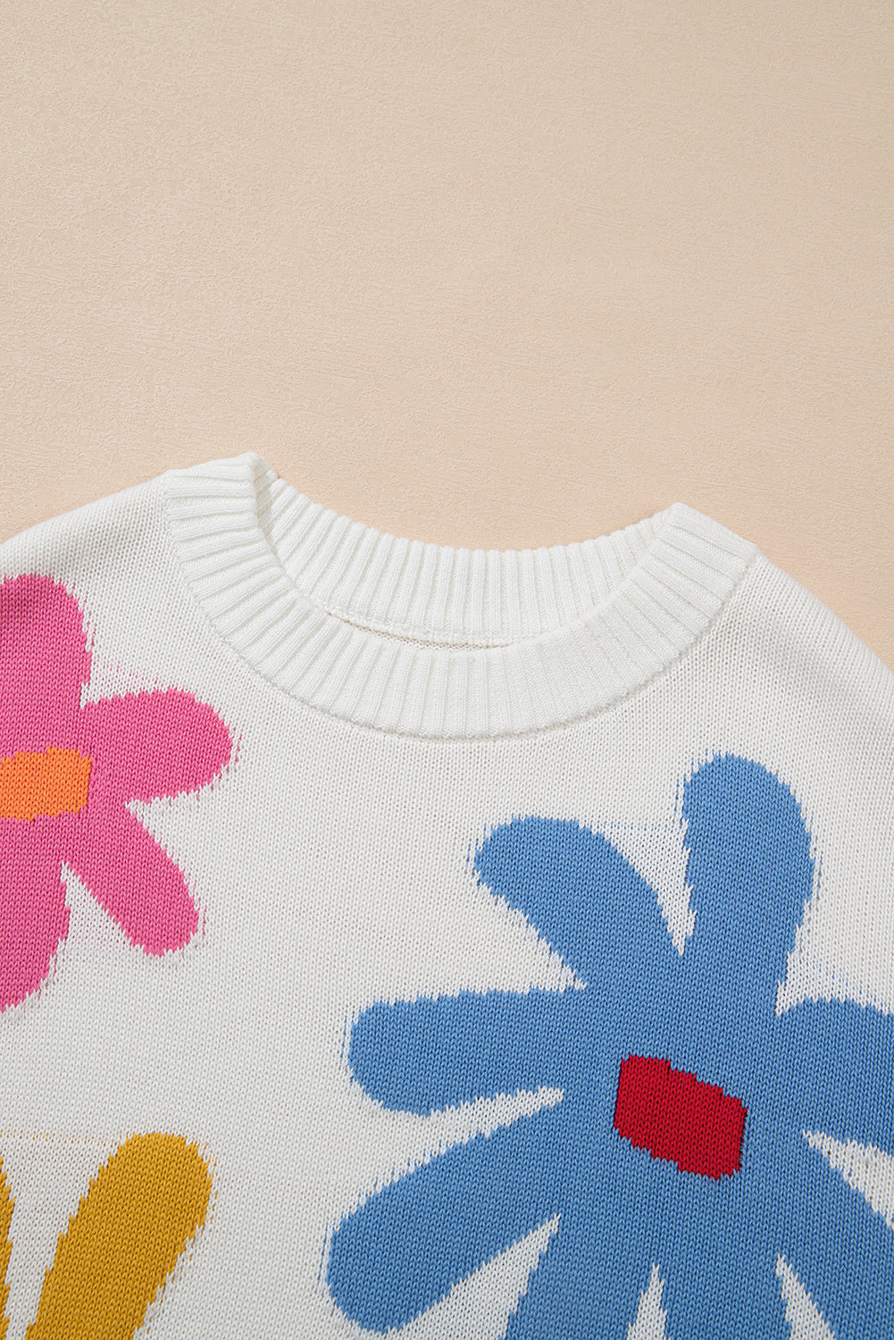 Anmutig gestaltete Pullover