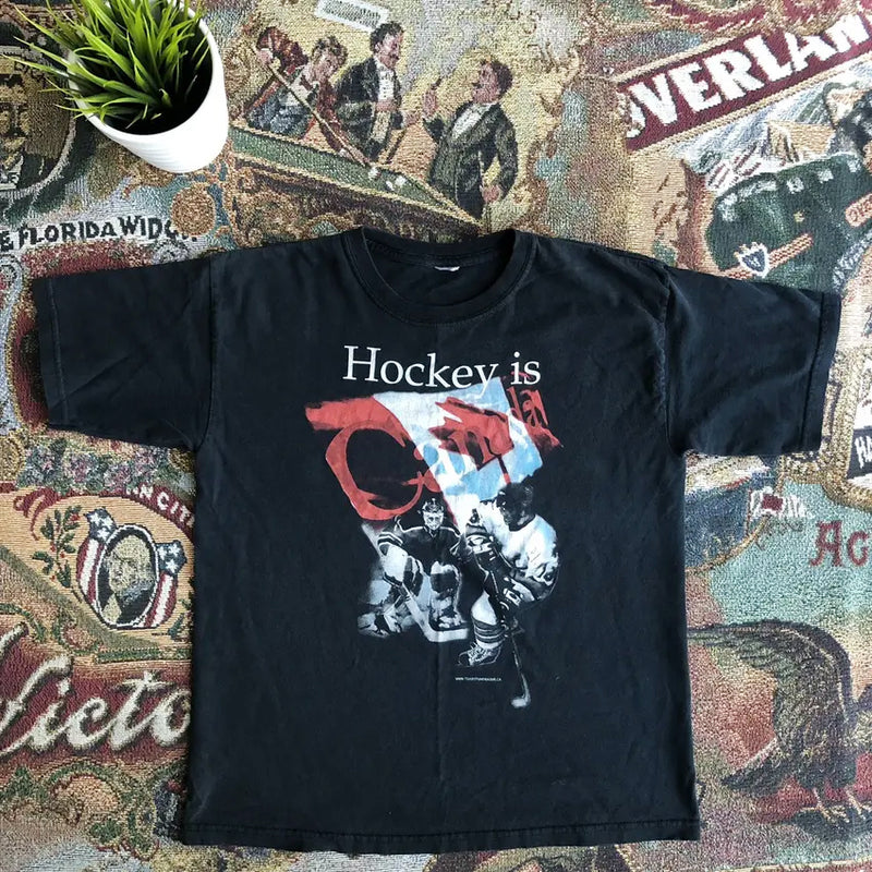 Anmutig gestaltete T-Shirt