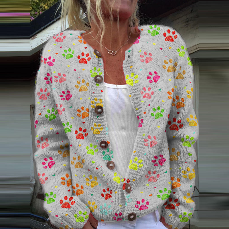 Klassisch gestaltete Strickjacke