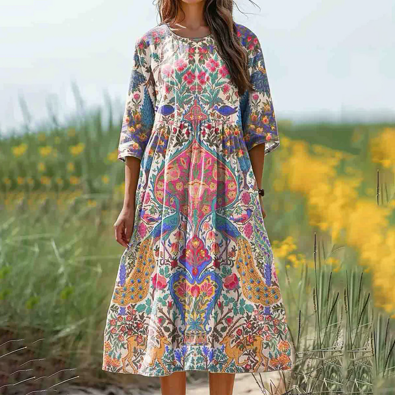 Klassisch gestaltete Kleid