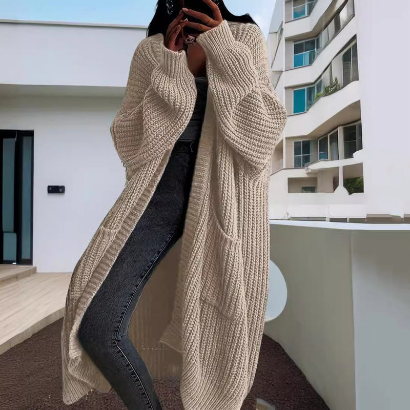 Anmutig gestaltete Strickjacke