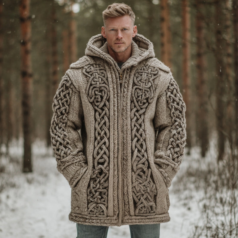 Durchdacht gestaltete Strickjacke