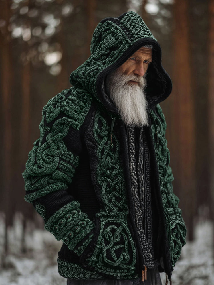 Klassisch gestaltete Strickjacke