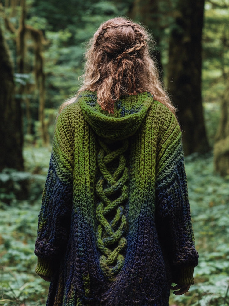 Klassisch gestaltete Strickjacke