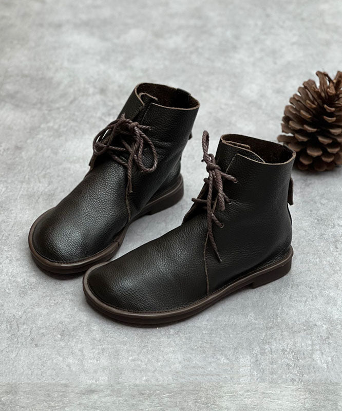 Schicke orthopädische Stiefel mit einzigartigem Design