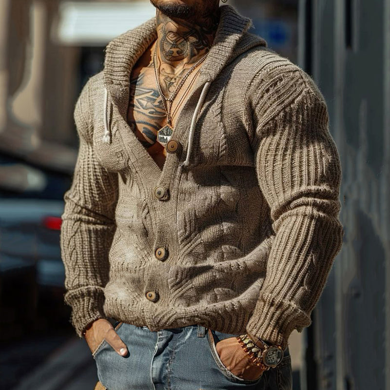 Wunderschön gefertigte Strickjacke
