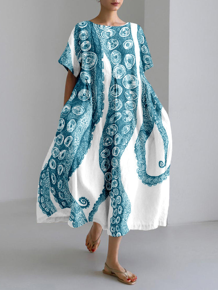 Klassisch gestaltete Kleid