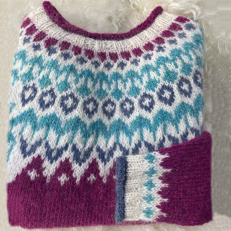 Klassisch gestaltete Pullover