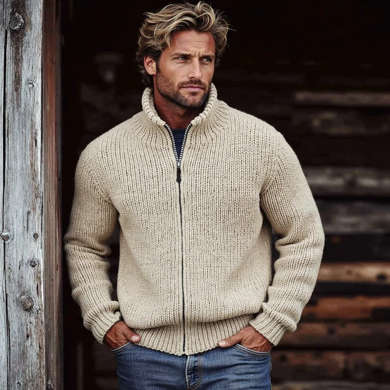 Klassisch designter Pullover