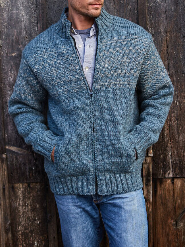 Wunderschön gefertigte Strickjacke