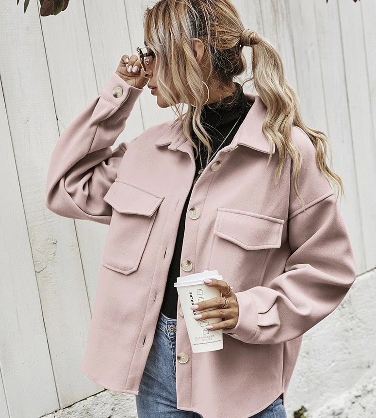 Klassisch gestaltete Jacke
