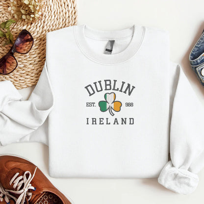 Comstylish Ireland Art Pattern Vintage Cozy Sweatshirt