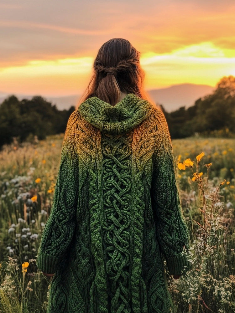Wunderschön gefertigte Strickjacke