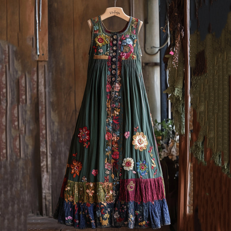 Klassisch gestaltete Kleid