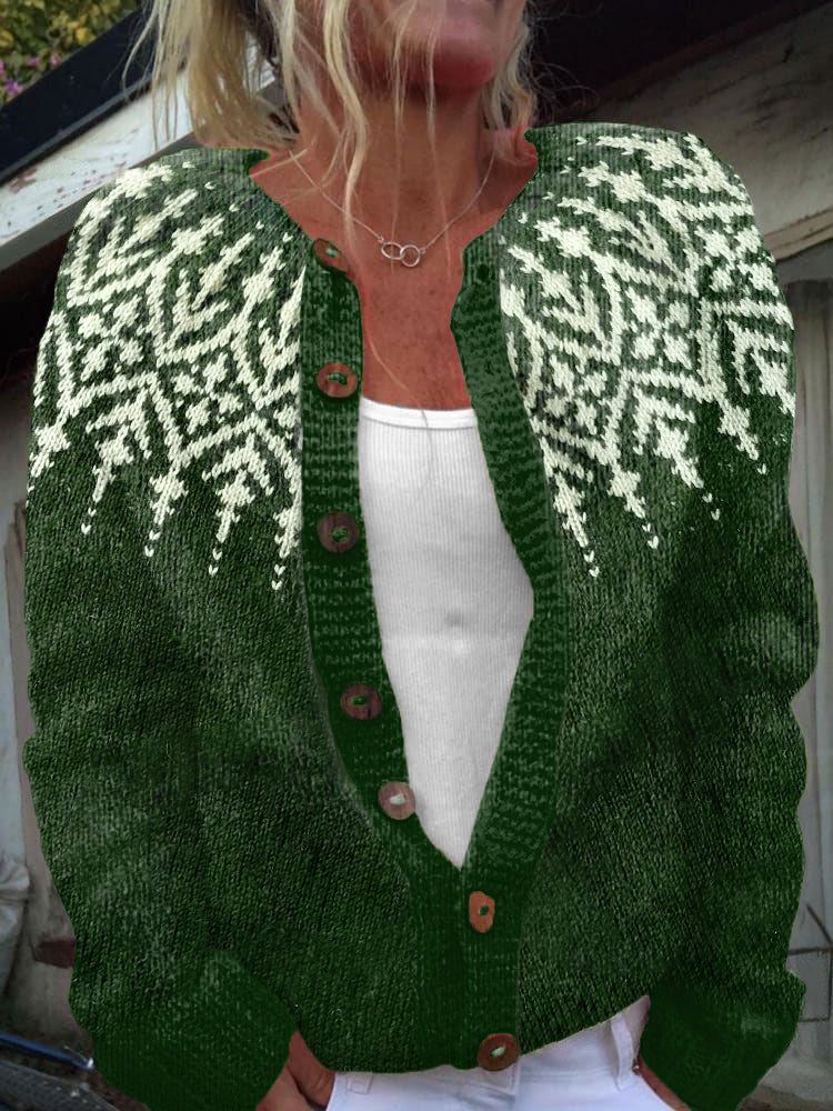 Klassisch gestaltete Strickjacke