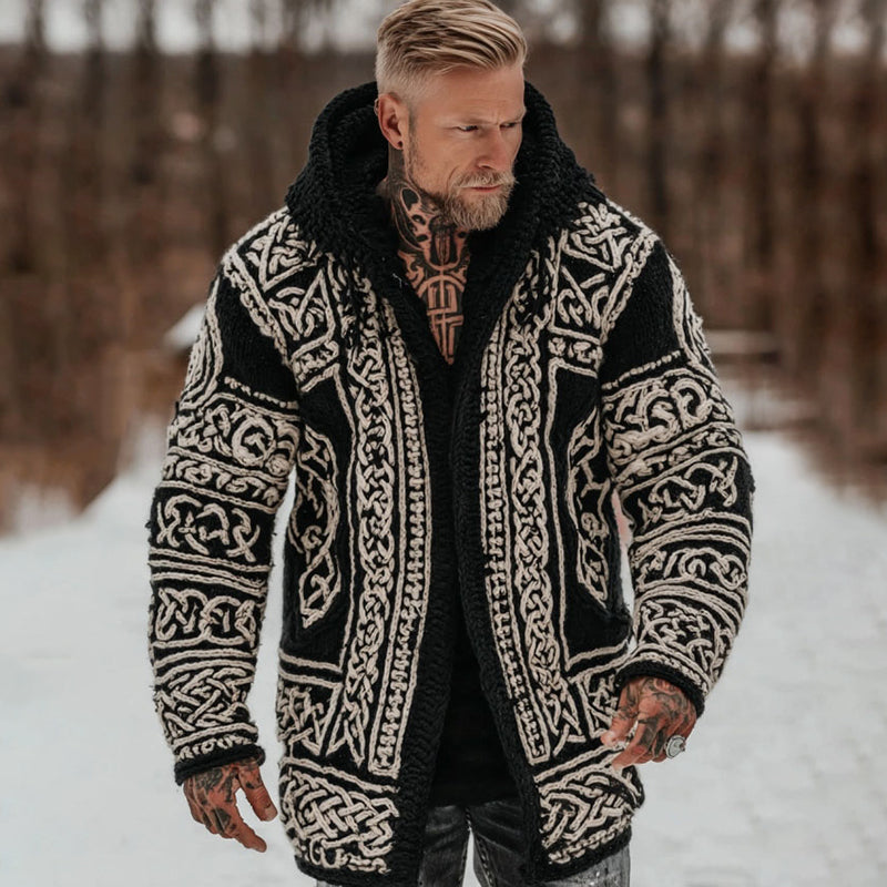 Durchdacht gestaltete Strickjacke