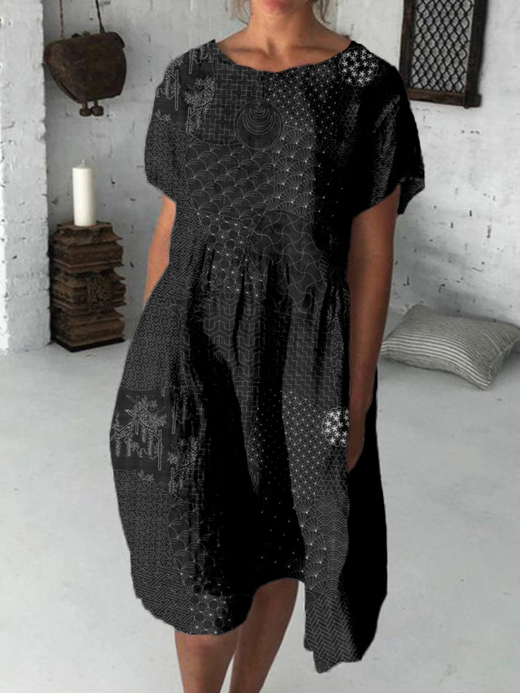 Klassisch gestaltete Kleid