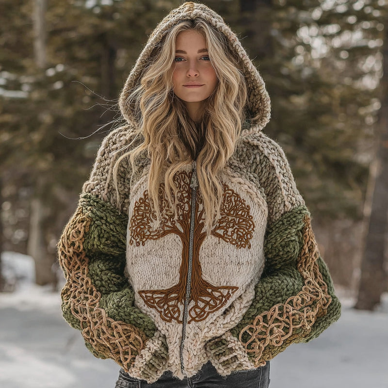 Klassisch gestaltete Strickjacke
